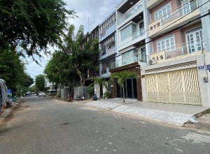 Cho thuê nhà đường số 30, Bình Tân khu Ao Sen Tên Lửa, 5x20m, hầm, 3.5 tấm, 26 triệu