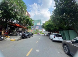 Bán nhà MTKD đường 32 ngay cổng Aeon mall Bình Tân - 5x20 - 11.8 Tỷ