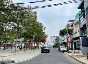 BÁN NHÀ MẶT TIỀN ĐƯỜNG SỐ PHẠM ĐỨC SƠN - QUẬN 8 - 100M² - 4 TẦNG ĐÚC BTCT - TẶNG NỘI THẤT CAO CẤP - CHỈ 9.7 TỶ TL.